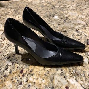 Beautiful Stuart Weitzman Pumps